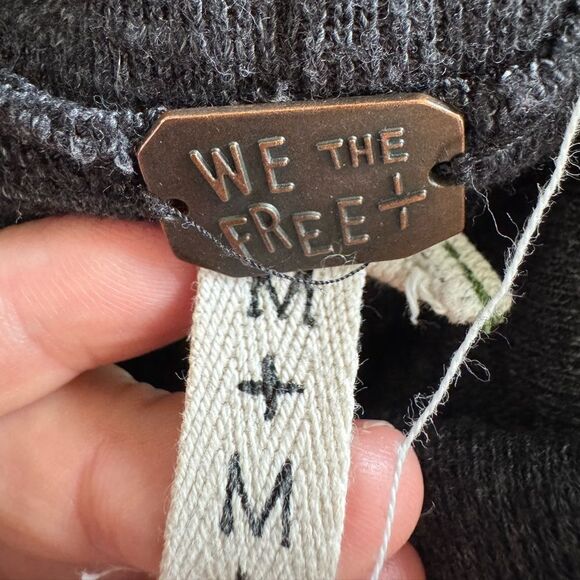 Free People We The Free Gray Turtleneck Split Back Long Sleeve Top Size M Boho - Picture 5 of 6